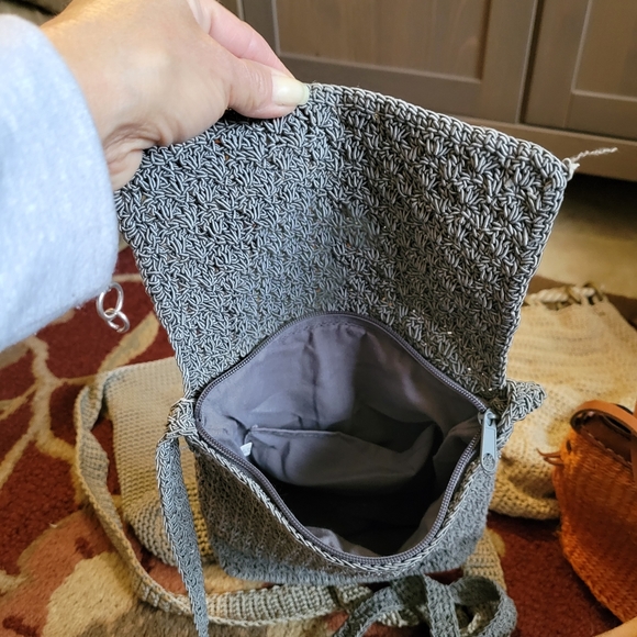 Assorted bags - Picture 2 of 6